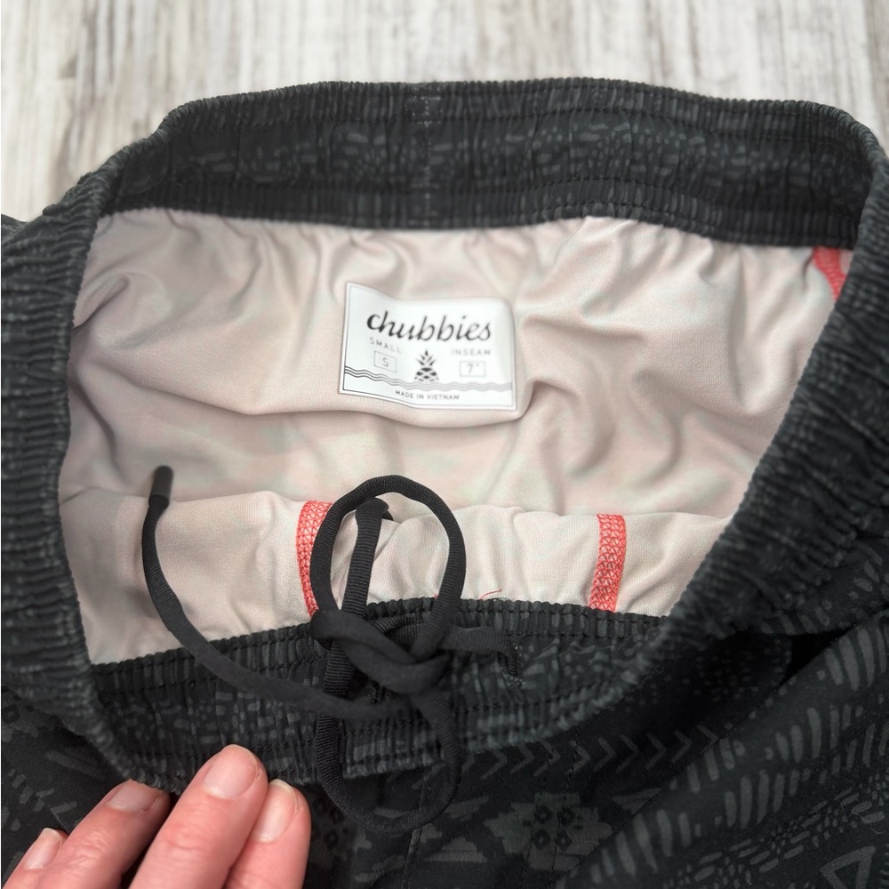 Chubbies Black geo print Swim Shorts - Picture 6 of 7